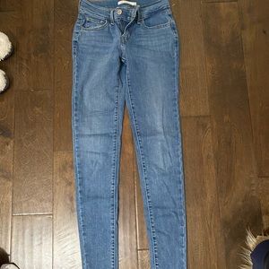 Levi’s Skinny Jeans 24